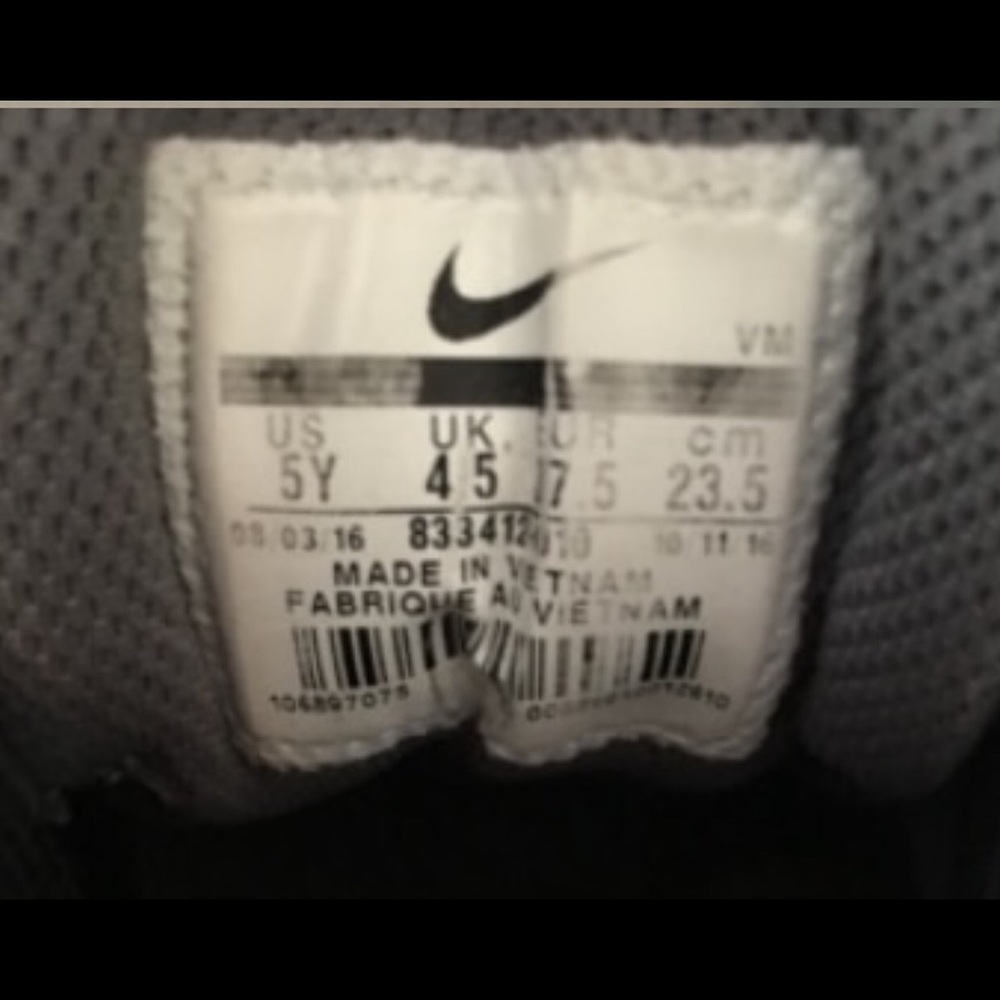 Nike size 5Y - Picture 4 of 5